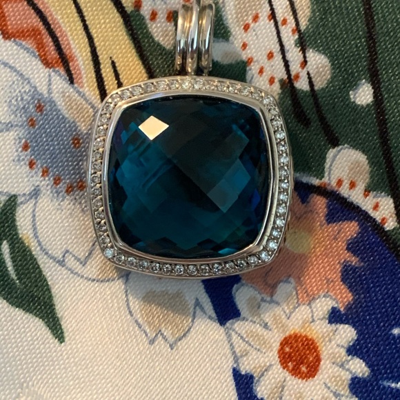 Beautiful David Yurman Pendant - Picture 2 of 5
